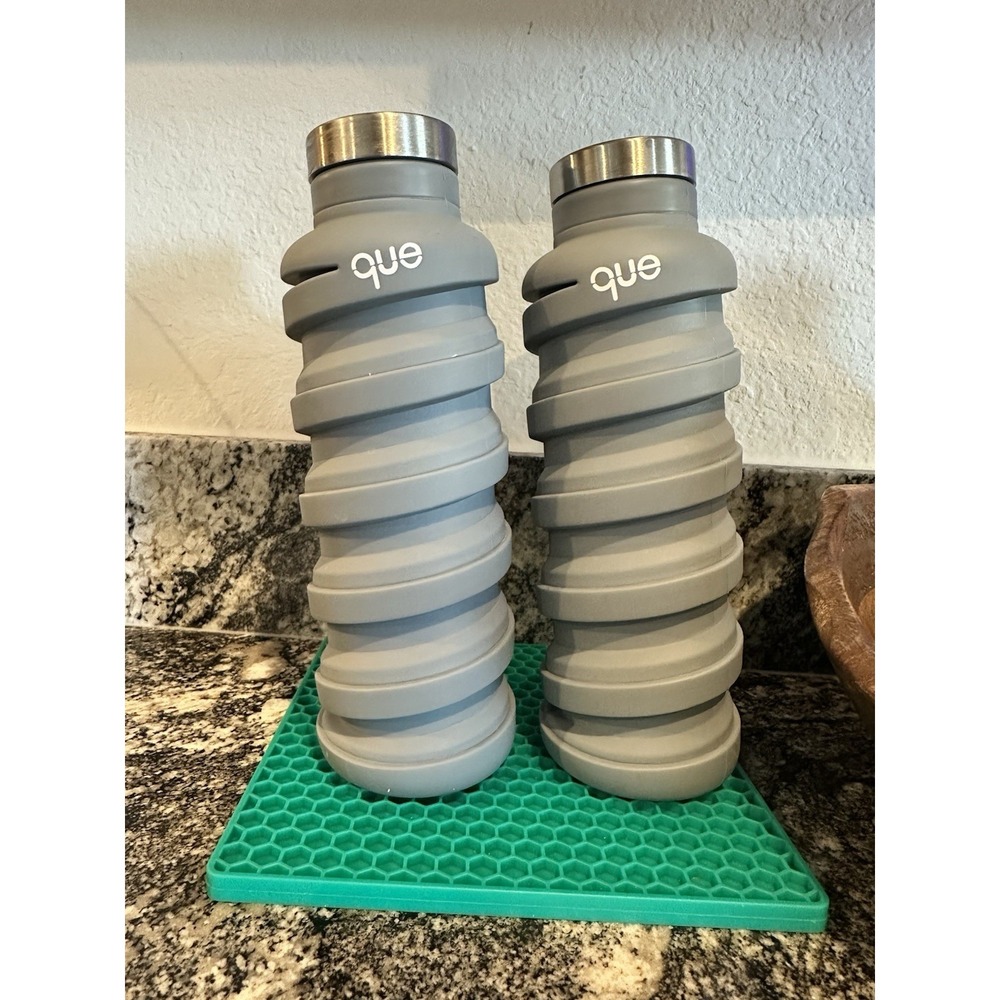 QUE The Collapsible Bottle - GRAY NEW NEVER USED